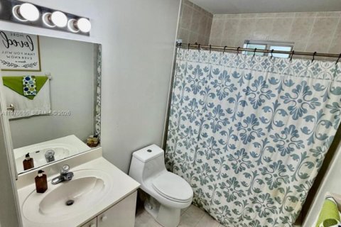 Купить кондоминиум в Дорал, Флорида 3 спальни, 119.84м2, № 2079838 - фото 29