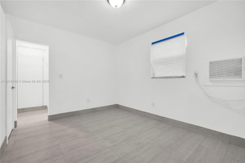 Apartment in North Miami, Florida 1 bedroom, 32.05 sq.m. № 1970930 - photo 15