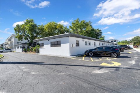 Apartment in North Miami, Florida 1 bedroom, 32.05 sq.m. № 1970930 - photo 18