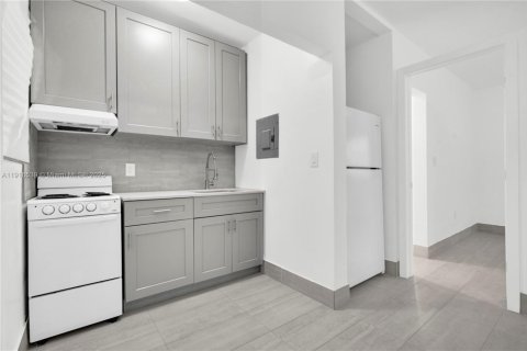 Apartment in North Miami, Florida 1 bedroom, 32.05 sq.m. № 1970930 - photo 7