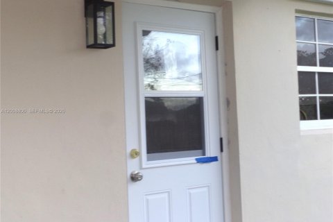 House in Cutler Bay, Florida 2 bedrooms, 80.64 sq.m. № 2075372 - photo 22