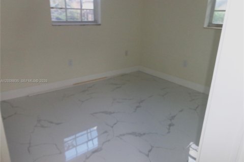 House in Cutler Bay, Florida 2 bedrooms, 80.64 sq.m. № 2075372 - photo 20
