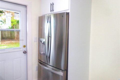 House in Cutler Bay, Florida 2 bedrooms, 80.64 sq.m. № 2075372 - photo 6