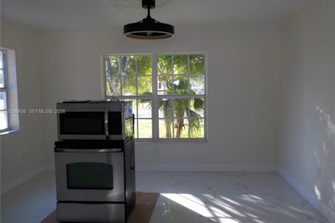 House in Cutler Bay, Florida 2 bedrooms, 80.64 sq.m. № 2075372 - photo 29