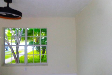 House in Cutler Bay, Florida 2 bedrooms, 80.64 sq.m. № 2075372 - photo 18