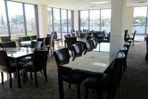 Copropriété à louer à Hallandale Beach, Floride: 2 chambres, 94.76 m2 № 1959241 - photo 19