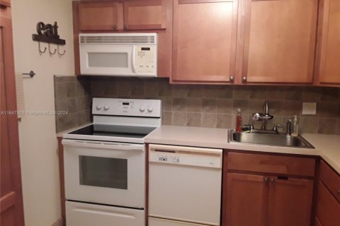 Copropriété à louer à Hallandale Beach, Floride: 2 chambres, 94.76 m2 № 1959241 - photo 4