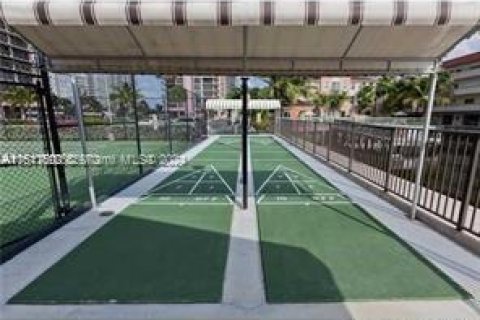 Copropriété à louer à Hallandale Beach, Floride: 2 chambres, 94.76 m2 № 1959241 - photo 25