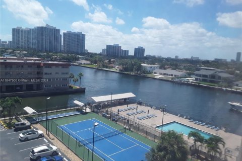 Copropriété à louer à Hallandale Beach, Floride: 2 chambres, 94.76 m2 № 1959241 - photo 29
