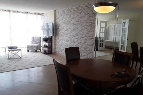 Copropriété à louer à Hallandale Beach, Floride: 2 chambres, 94.76 m2 № 1959241 - photo 6
