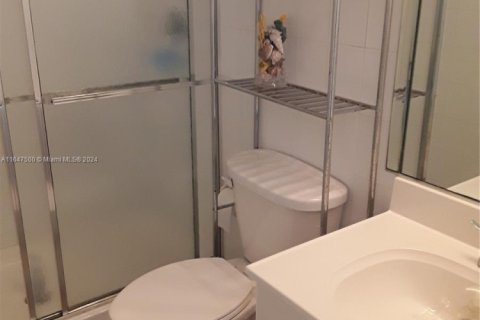 Copropriété à louer à Hallandale Beach, Floride: 2 chambres, 94.76 m2 № 1959241 - photo 18