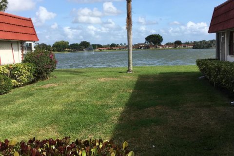 Apartment in Delray Beach, Florida 2 bedrooms, 81.75 sq.m. № 2181325