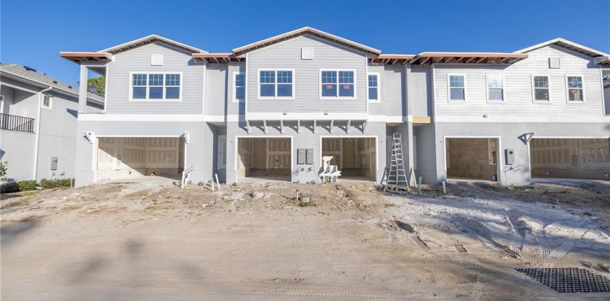 Townhouse in Tampa, Florida 3 bedrooms, 139.73 sq.m. № 1733718