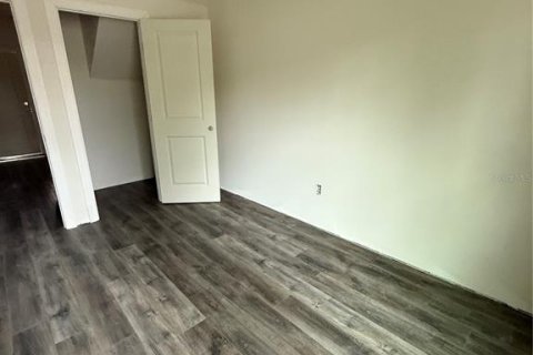 Townhouse in Tampa, Florida 3 bedrooms, 139.73 sq.m. № 1733718 - photo 12