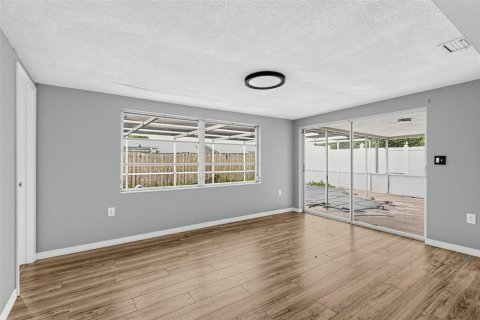 Villa ou maison à vendre à Port Richey, Floride: 3 chambres, 143.53 m2 № 2410491 - photo 4