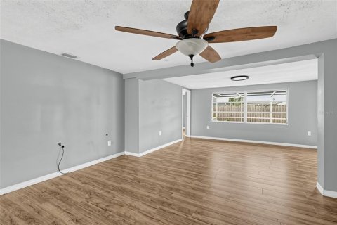 Villa ou maison à vendre à Port Richey, Floride: 3 chambres, 143.53 m2 № 2410491 - photo 5