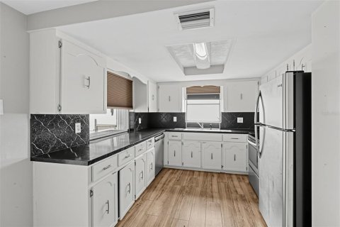 Villa ou maison à vendre à Port Richey, Floride: 3 chambres, 143.53 m2 № 2410491 - photo 9