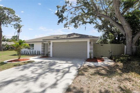 Casa en venta en Sarasota, Florida, 3 dormitorios, 138.7 m2 № 1907927 - foto 7