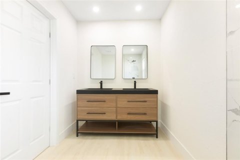 Casa en venta en Sarasota, Florida, 3 dormitorios, 138.7 m2 № 1907927 - foto 24