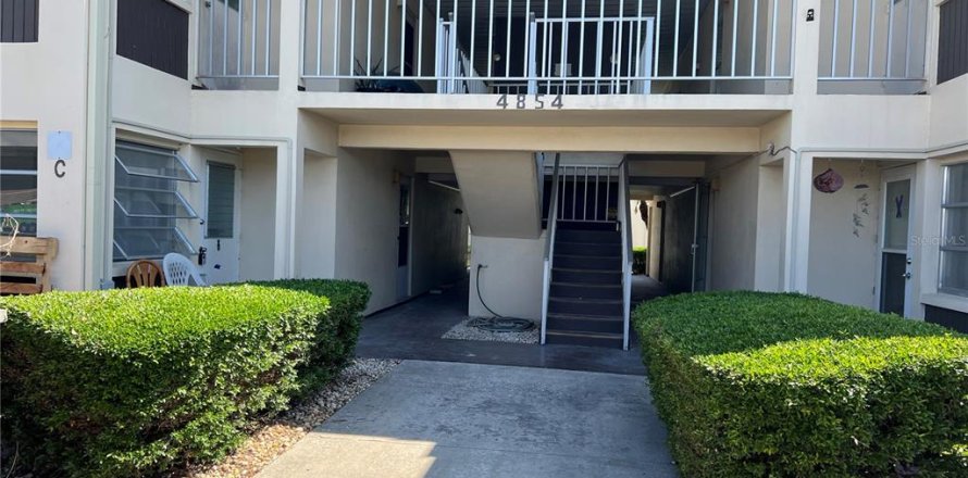 Condo à New Port Richey, Floride, 2 chambres  № 1754434