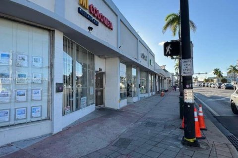 Propiedad comercial en venta en Miami Beach, Florida № 1955863 - foto 13