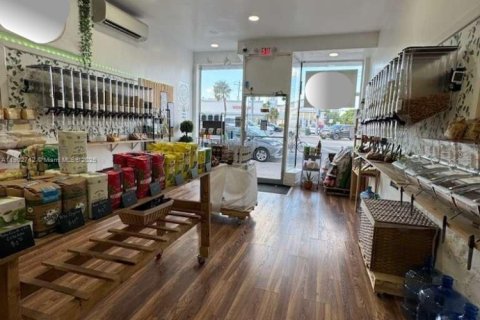 Propiedad comercial en venta en Miami Beach, Florida № 1955863 - foto 7