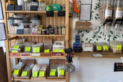 Propiedad comercial en venta en Miami Beach, Florida № 1955863 - foto 15