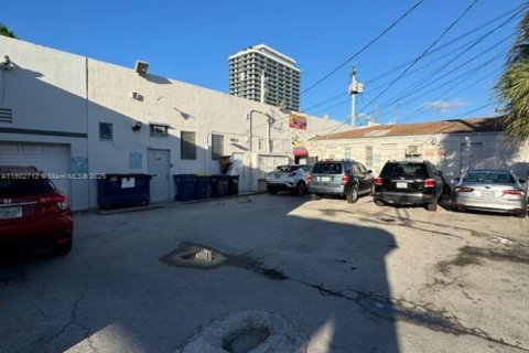 Propiedad comercial en venta en Miami Beach, Florida № 1955863 - foto 22