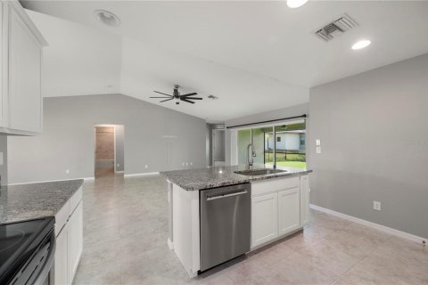Villa ou maison à vendre à Cape Coral, Floride: 4 chambres, 170.01 m2 № 2329790 - photo 19