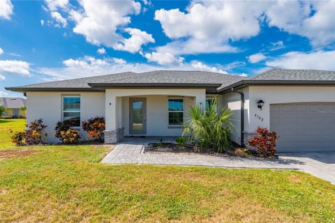 Villa ou maison à vendre à Cape Coral, Floride: 4 chambres, 170.01 m2 № 2329790 - photo 5