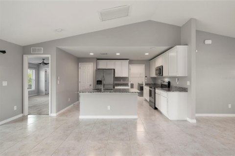 Villa ou maison à vendre à Cape Coral, Floride: 4 chambres, 170.01 m2 № 2329790 - photo 14