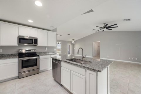 Villa ou maison à vendre à Cape Coral, Floride: 4 chambres, 170.01 m2 № 2329790 - photo 18