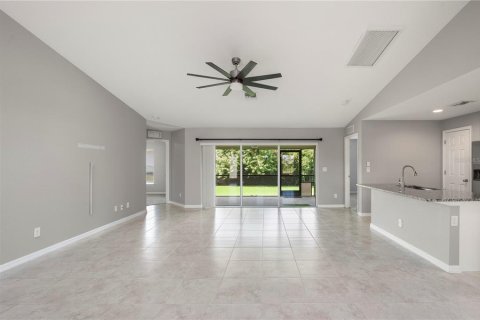 Villa ou maison à vendre à Cape Coral, Floride: 4 chambres, 170.01 m2 № 2329790 - photo 9