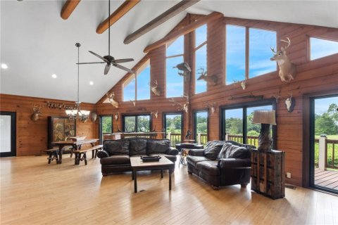 Villa ou maison à vendre à Umatilla, Floride: 4 chambres, 451.04 m2 № 1824280 - photo 3