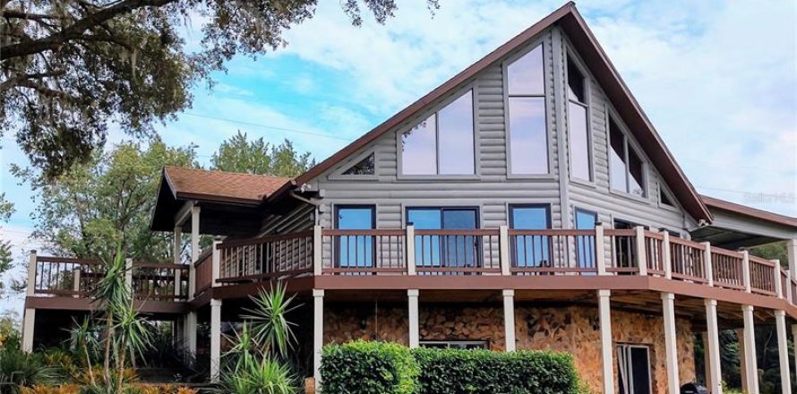 Villa ou maison à Umatilla, Floride 4 chambres, 451.04 m2 № 1824280
