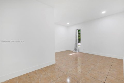 Casa en alquiler en Miramar, Florida, 3 dormitorios, 158.68 m2 № 2077930 - foto 13