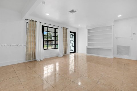 Casa en alquiler en Miramar, Florida, 3 dormitorios, 158.68 m2 № 2077930 - foto 4