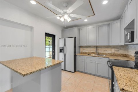Casa en alquiler en Miramar, Florida, 3 dormitorios, 158.68 m2 № 2077930 - foto 7