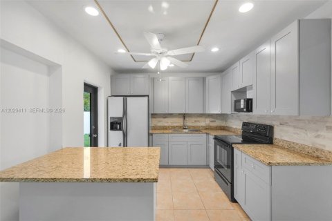Casa en alquiler en Miramar, Florida, 3 dormitorios, 158.68 m2 № 2077930 - foto 8