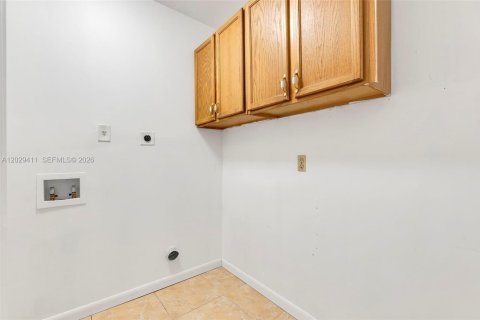 Casa en alquiler en Miramar, Florida, 3 dormitorios, 158.68 m2 № 2077930 - foto 23