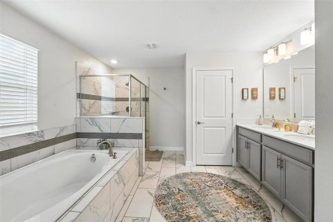 Casa en venta en Davenport, Florida, 6 dormitorios, 310.2 m2 № 1789800 - foto 26