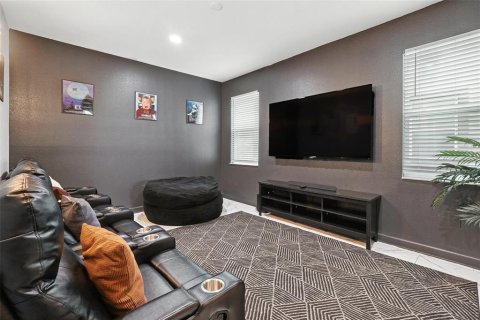 Casa en venta en Davenport, Florida, 6 dormitorios, 310.2 m2 № 1789800 - foto 19