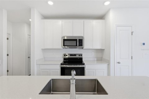 Villa ou maison à louer à Davenport, Floride: 3 chambres, 136.57 m2 № 2407108 - photo 6
