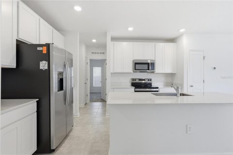 Villa ou maison à louer à Davenport, Floride: 3 chambres, 136.57 m2 № 2407108 - photo 5
