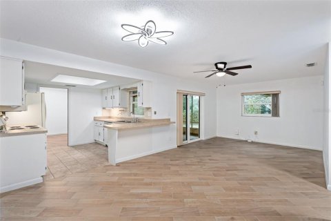 House in Daytona Beach, Florida 3 bedrooms, 147.53 sq.m. № 2429424 - photo 16