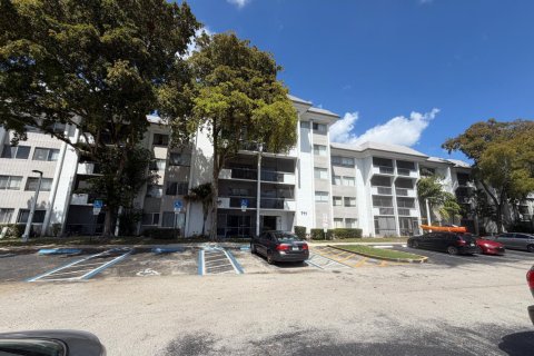 Condo in Plantation, Florida, 1 bedroom № 2245522