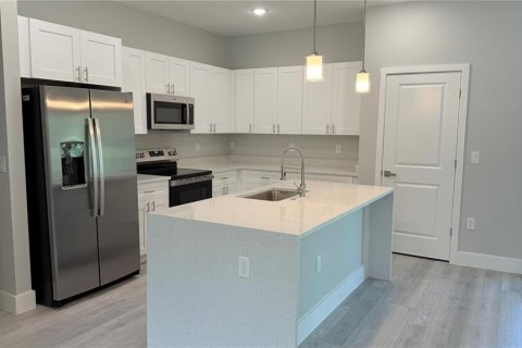 Casa en venta en Ocala, Florida, 4 dormitorios, 155.98 m2 № 1832716 - foto 5