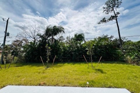 House in Port Charlotte, Florida 3 bedrooms, 143.63 sq.m. № 1313967 - photo 11