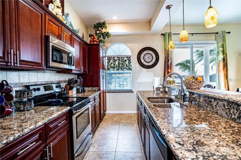 House in Winter Haven, Florida 8 bedrooms, 725.57 sq.m. № 1548678 - photo 15