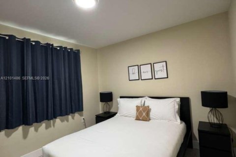 Villa ou maison à vendre à Miami Gardens, Floride: 4 chambres, 150.32 m2 № 2406097 - photo 9